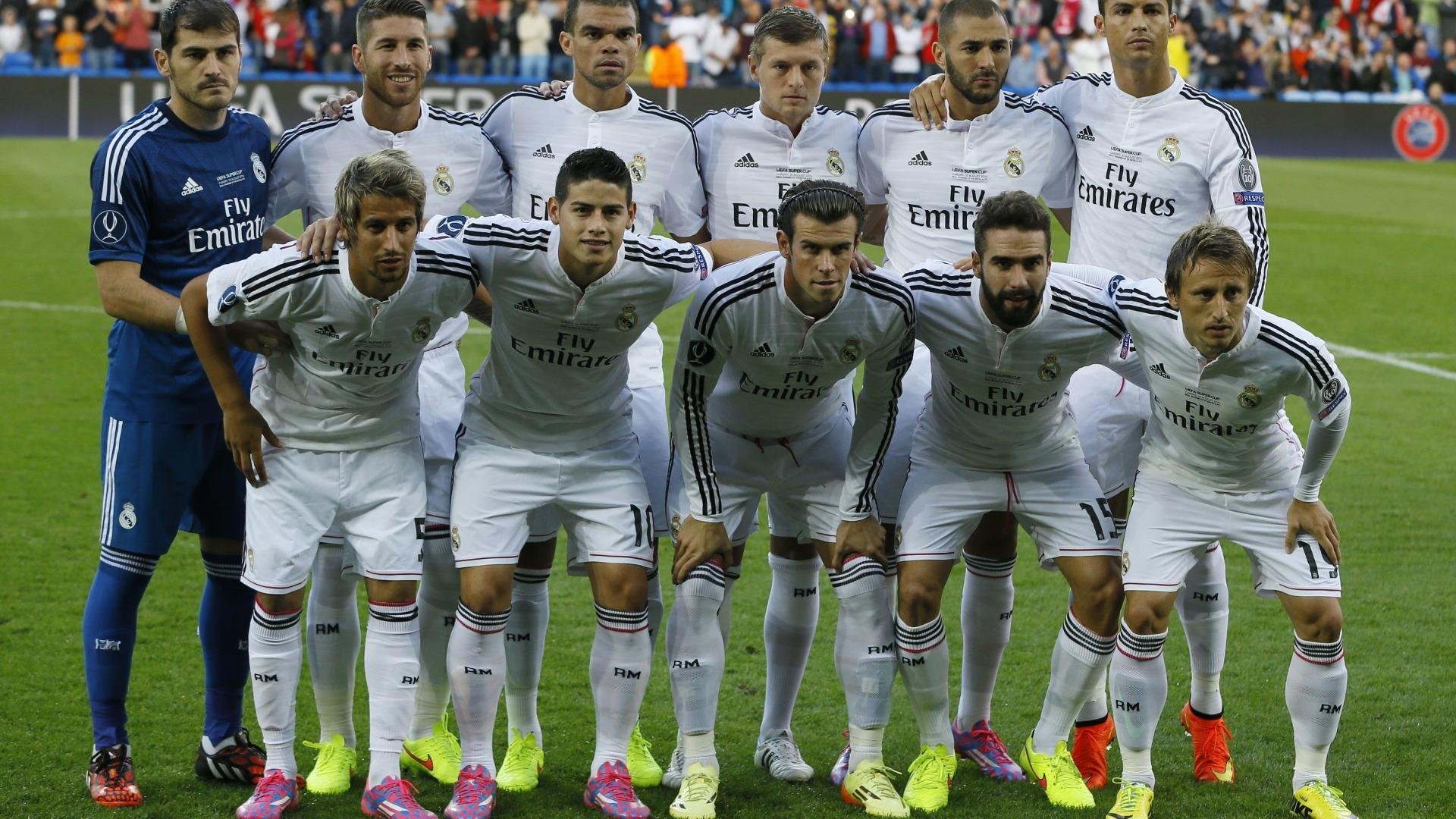 “球迷热议：支持的球队最动人瞬间”，支持球队的标语